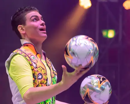 Ball-Jongleur Jimmy Navratil