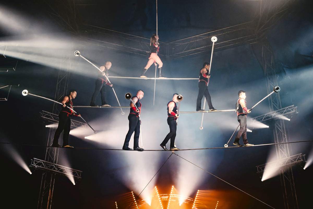 Tickets für die Premiere des Main-Tauber-Weihnachtscircus