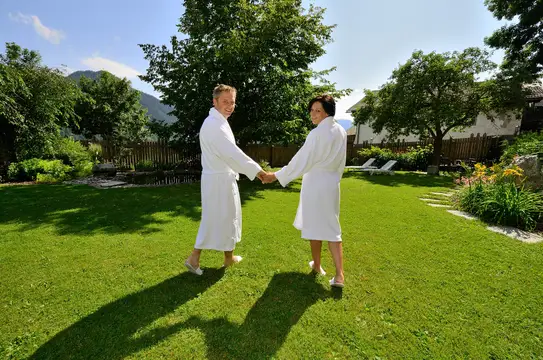 Bergluft im großzügigen Garten genießen