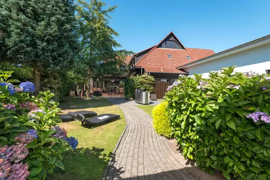 Garten vom Hotel Tiek