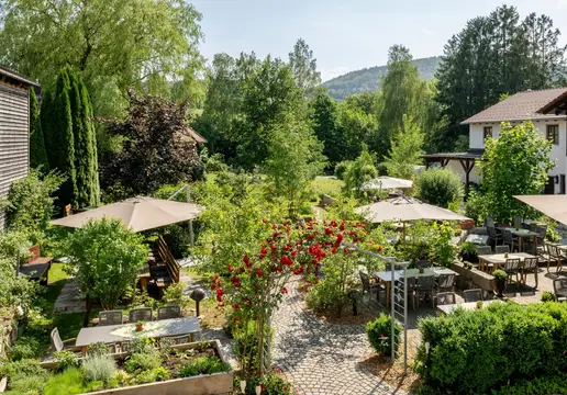 Gastgarten im Sommer
