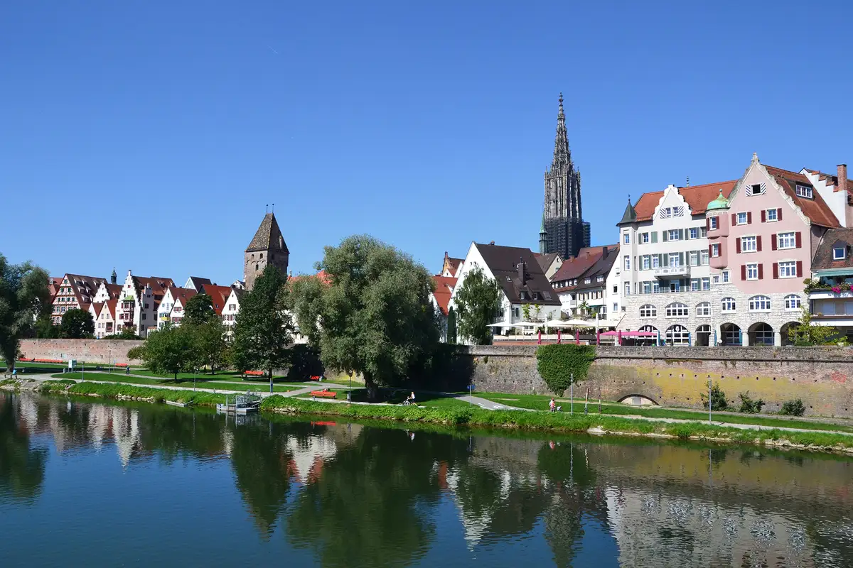 Was genau ist eine Zweilandstadt?