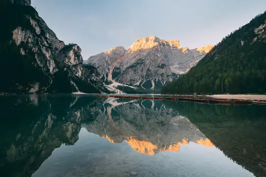 Der Pragser Wildsee in Südtirol