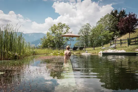 Naturbadeteich im Landhof Irschen