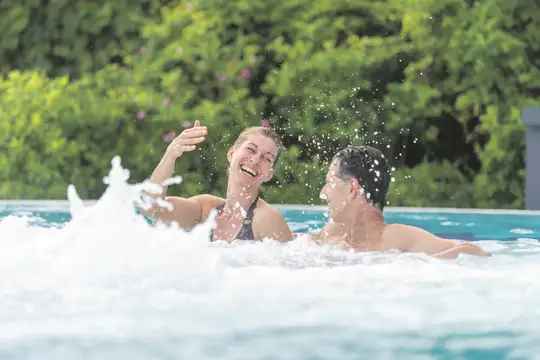Badegäste in der Jod-Sole-Therme Bad Bevensen