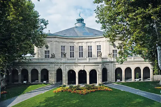 Regentenbau Haupteingang