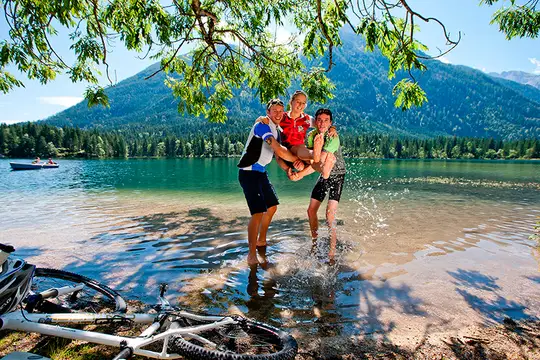 Abkühlung im Hintersee