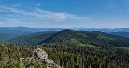 Blick über die Weiten des Bayerischen Waldes am Großen Arber
