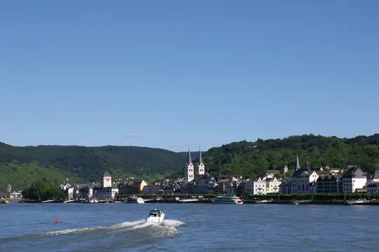 Boppard vom Schiff aus gesehen.
