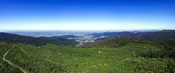 Blick von der Schwarzwaldhochstraße auf Bühlertal und Bühl