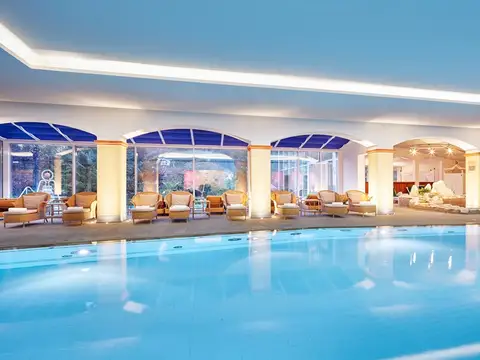 Thermalhallenbad des RONACHER