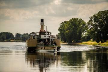 Genussvolle Dampfschiffahrt auf der Elbe