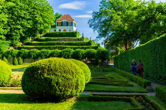 Schlosspark Diesbar Seußlitz mit Heinrichsburg