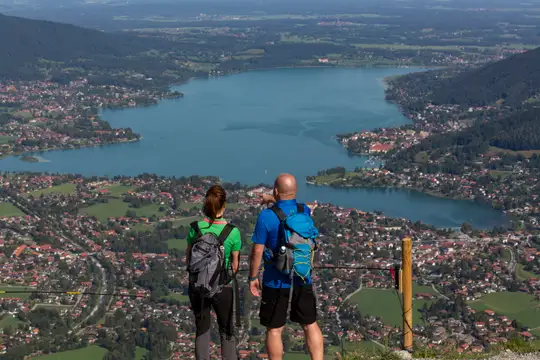 Wandern, Blick vom Wallberg auf den Tegernsee