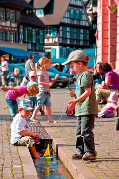 Gengenbach Stadtbächle Kinder