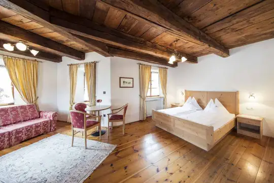 Gourmet Hotel & Restaurant Ansitz zum Steinbock