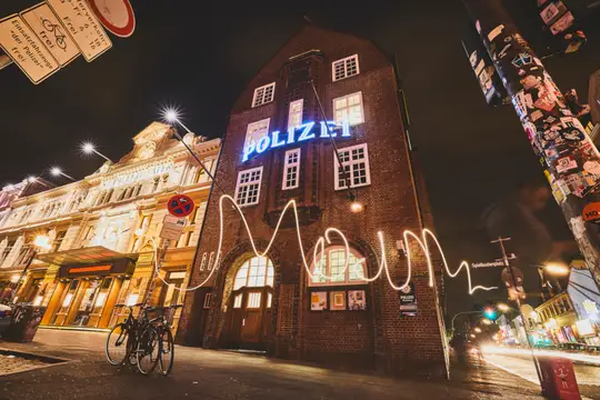 Die Reeperbahn bei Nacht