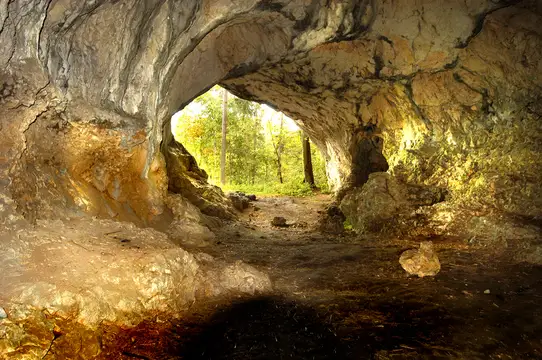 Lonetal - Hohlenstein im UNESCO-Welterbe