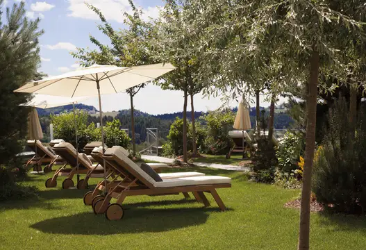 Jagdhof Garten- & Liegewiese