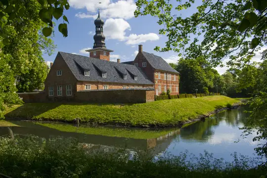 Schloss vor Husum - das einzige Schloss an der Nordsee Schleswig-Holsteins