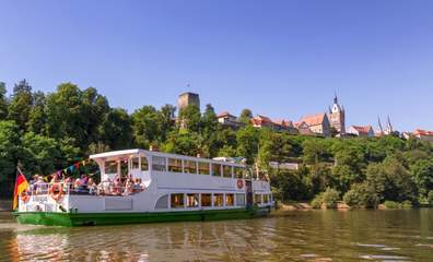 Schiffsausflug auf dem Neckar bei Bad Wimpfen