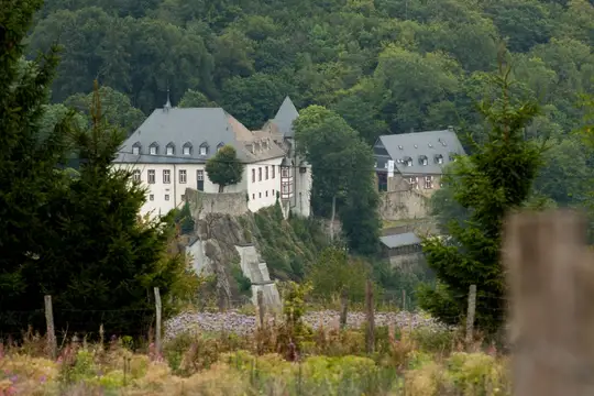 Mittelalter & Moderne