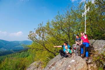 Familie auf dem Rinsleyfelsen