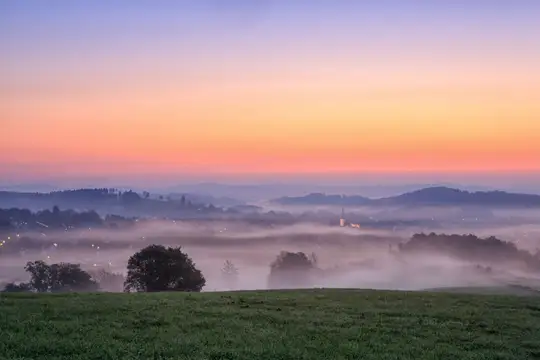 Morgennebel über der Landschaft