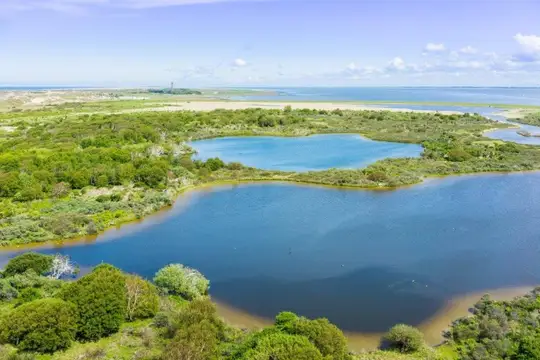 Luftbild von Norderney - mehrere Seen