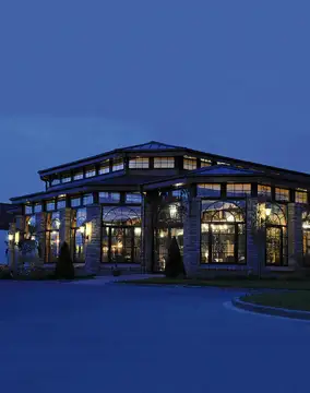 Buffet-Restaurant bei Nacht