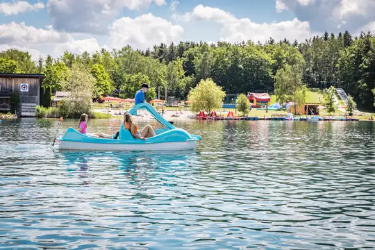 Tretbootfahren gelingt am Steinberger See