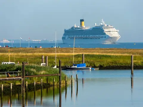 Nordseebad Otterndorf - Kreuzfahrtschiff