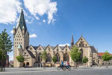 Der Paderborner Dom in der Urlaubsregion Teutoburger Wald