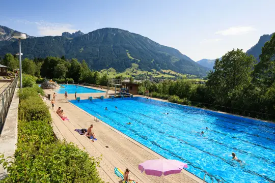 Wasserspaß im Alpenbad