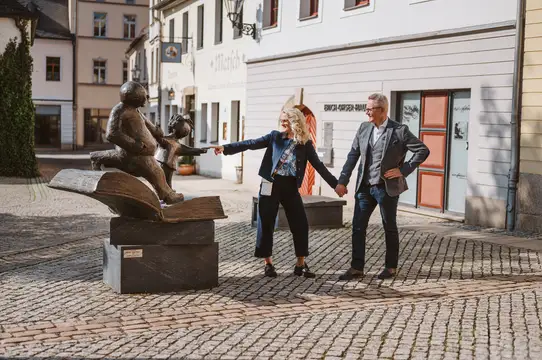 Erich-Ohser-Haus – Vater und Sohn