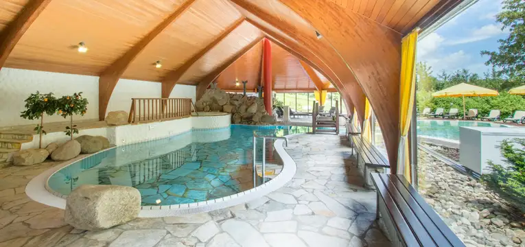 Schwimmbad Innenpool