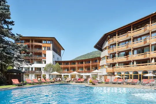 DIE POST mit Poollandschaft