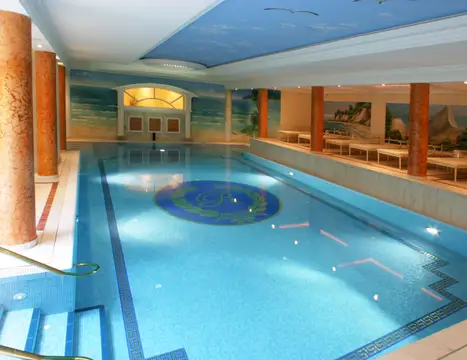 Innenpool auf Salzwassbasis