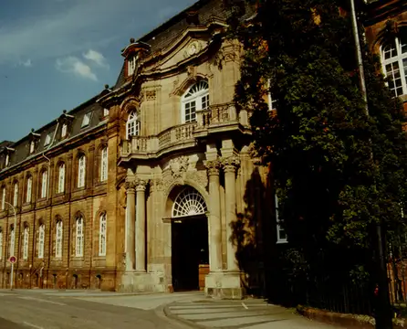 Portal der Alten Abtei in Mettlach