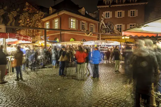 Der Kalte Markt bringt weihnachtliche Stimmung in die Stadt