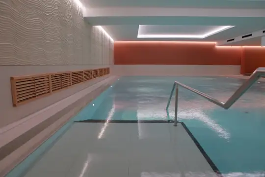 Indoorpool Kaiserstrand Beachhotel