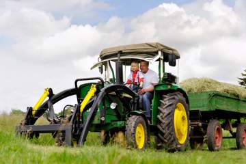 Fahrt auf dem Traktor