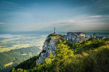 Blick vom Hochfelln zum Chiemsee