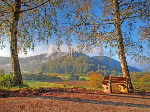 Blick auf Burgruine Neideck zwischen Streitberg und Muggendorf