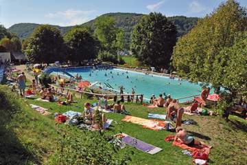 Historisches Familienschwimmbad Streitberg